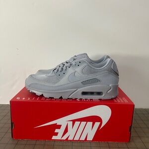 Nike Air Max 90 ‘Triple Grey’